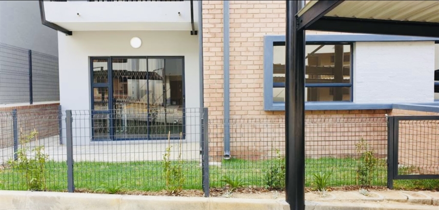 To Let 2 Bedroom Property for Rent in Vorna Valley Gauteng