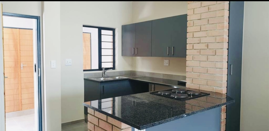 To Let 2 Bedroom Property for Rent in Vorna Valley Gauteng