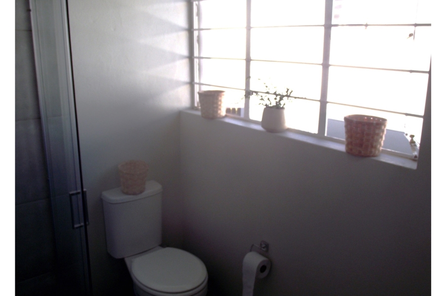 To Let 2 Bedroom Property for Rent in Croydon Gauteng