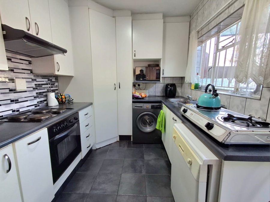 2 Bedroom Property for Sale in Marlands Gauteng
