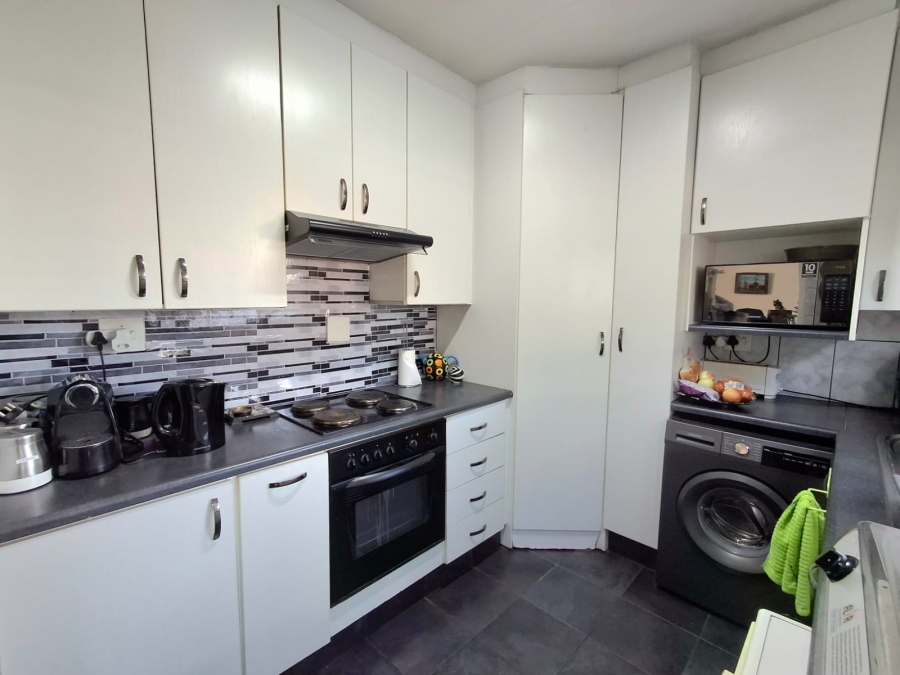 2 Bedroom Property for Sale in Marlands Gauteng