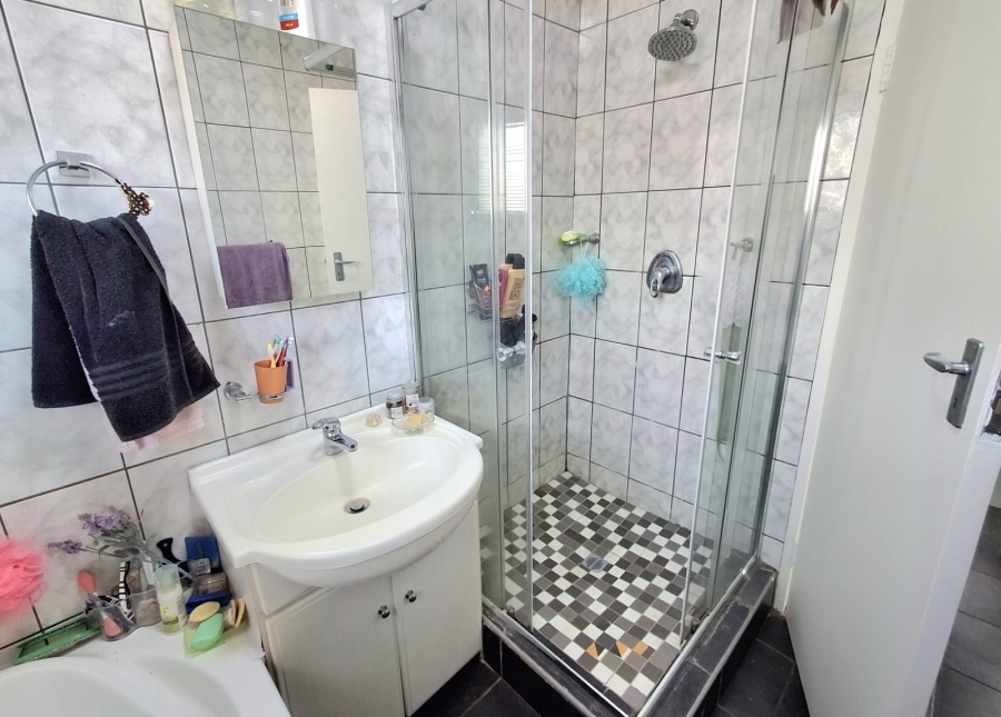 2 Bedroom Property for Sale in Marlands Gauteng