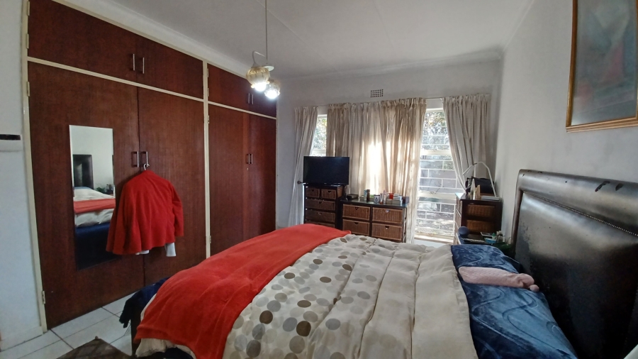3 Bedroom Property for Sale in Vanderbijlpark SE 6 Gauteng