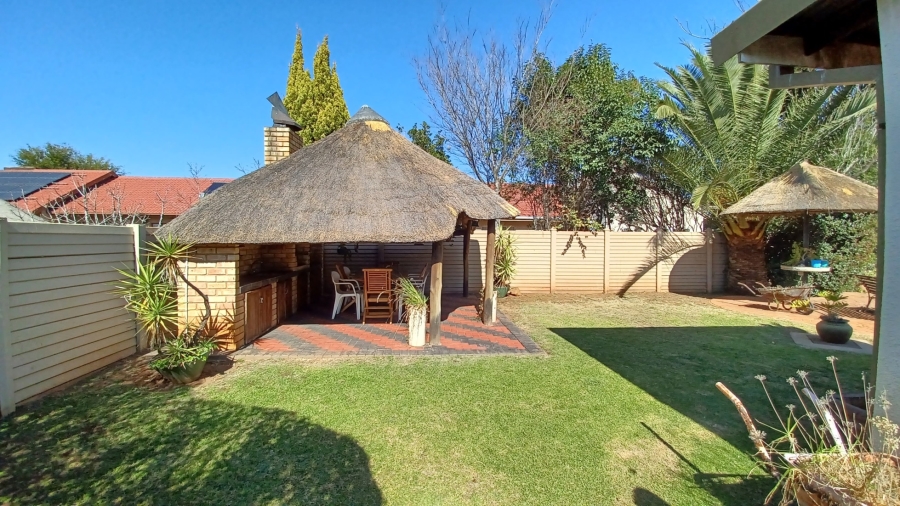 3 Bedroom Property for Sale in Vanderbijlpark SE 6 Gauteng