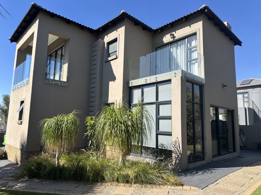 3 Bedroom Property for Sale in Thatchfield Hills Gauteng