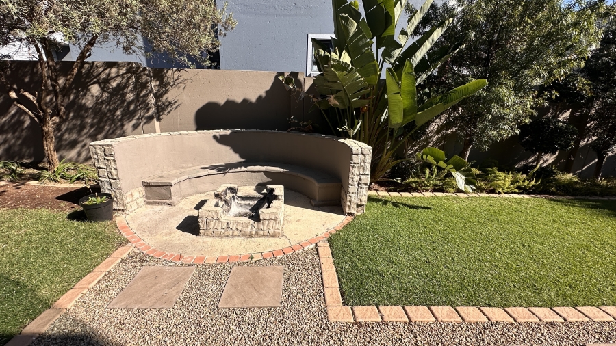 3 Bedroom Property for Sale in Thatchfield Hills Gauteng