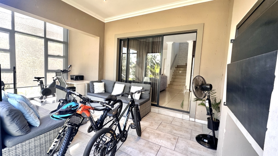 3 Bedroom Property for Sale in Thatchfield Hills Gauteng