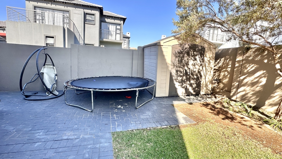 3 Bedroom Property for Sale in Thatchfield Hills Gauteng