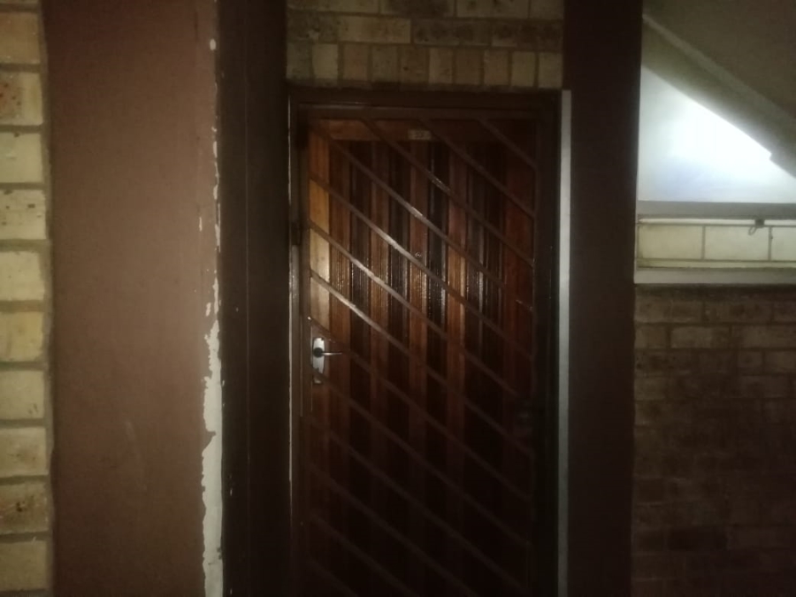2 Bedroom Property for Sale in Pretoria West Gauteng