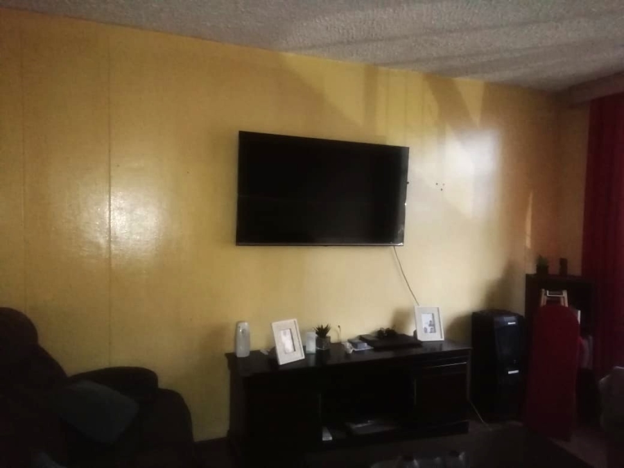 2 Bedroom Property for Sale in Pretoria West Gauteng