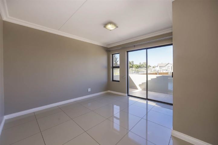 To Let 4 Bedroom Property for Rent in Kyalami Hills Gauteng