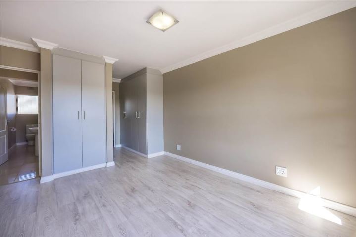 To Let 4 Bedroom Property for Rent in Kyalami Hills Gauteng