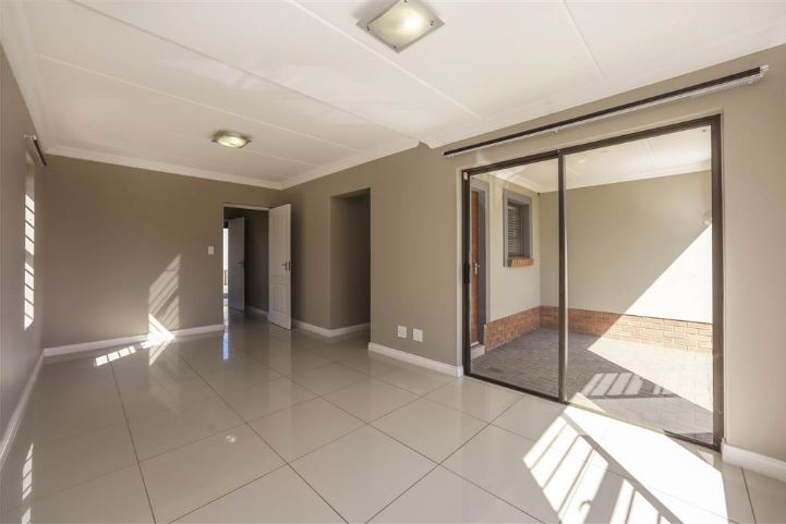 To Let 4 Bedroom Property for Rent in Kyalami Hills Gauteng