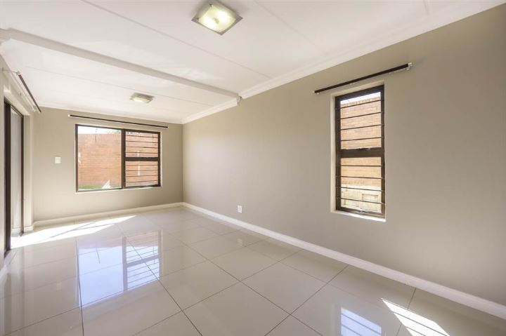 To Let 4 Bedroom Property for Rent in Kyalami Hills Gauteng