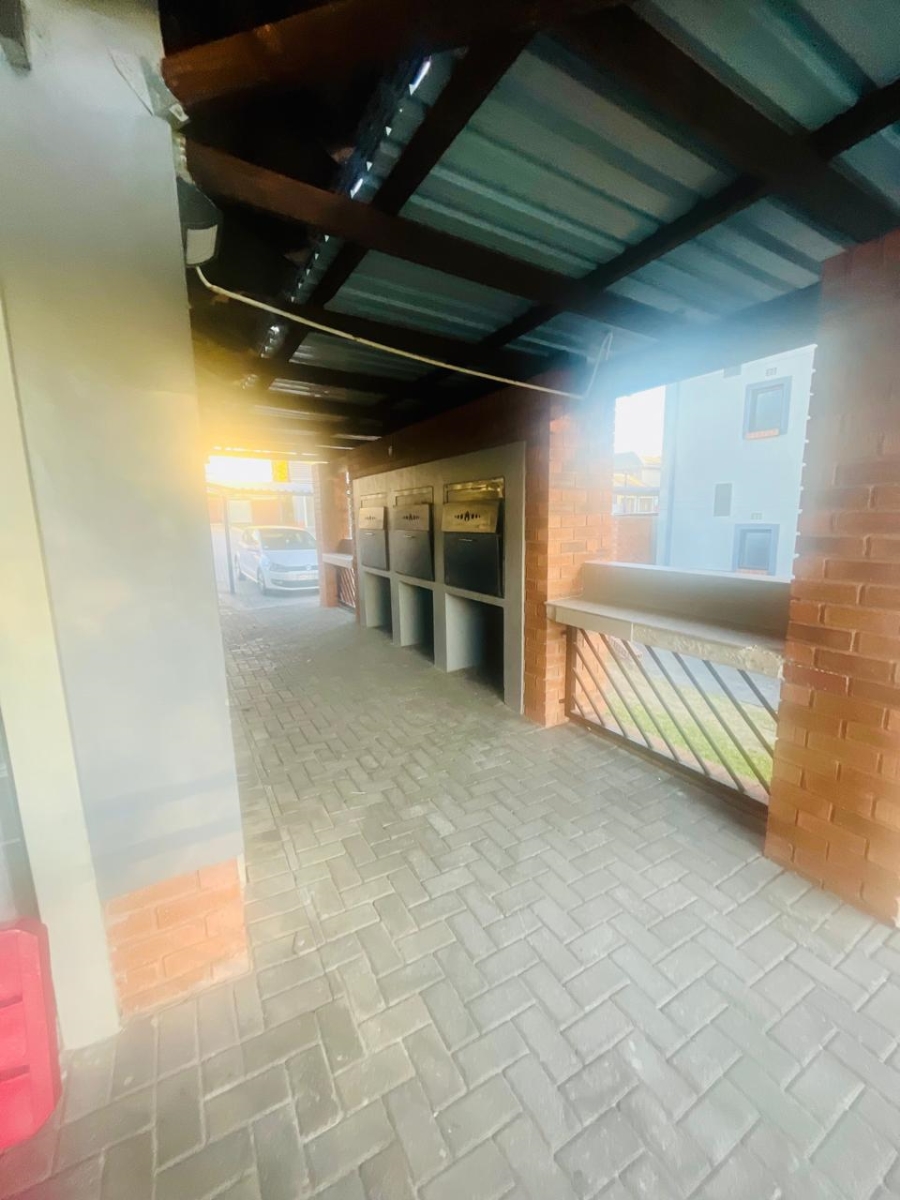 To Let 4 Bedroom Property for Rent in Kyalami Hills Gauteng