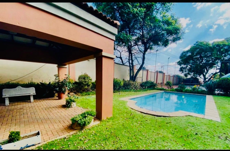 To Let 2 Bedroom Property for Rent in Morningside Gauteng