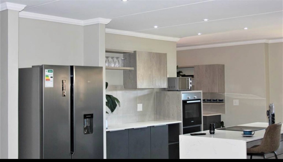 4 Bedroom Property for Sale in Lion Pride Gauteng