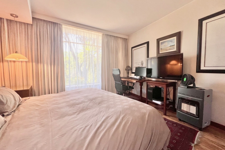1 Bedroom Property for Sale in Bryanston Gauteng