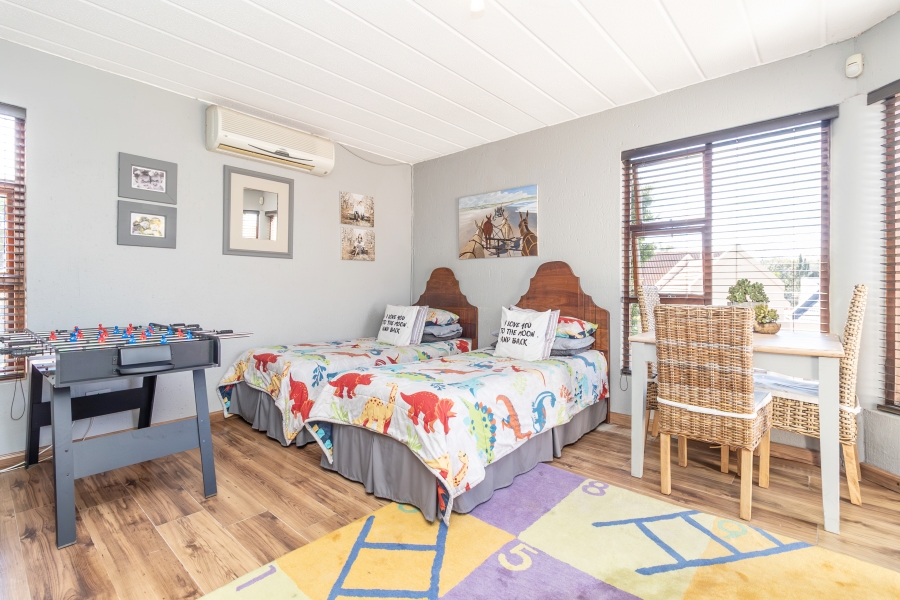 3 Bedroom Property for Sale in Magaliessig Gauteng