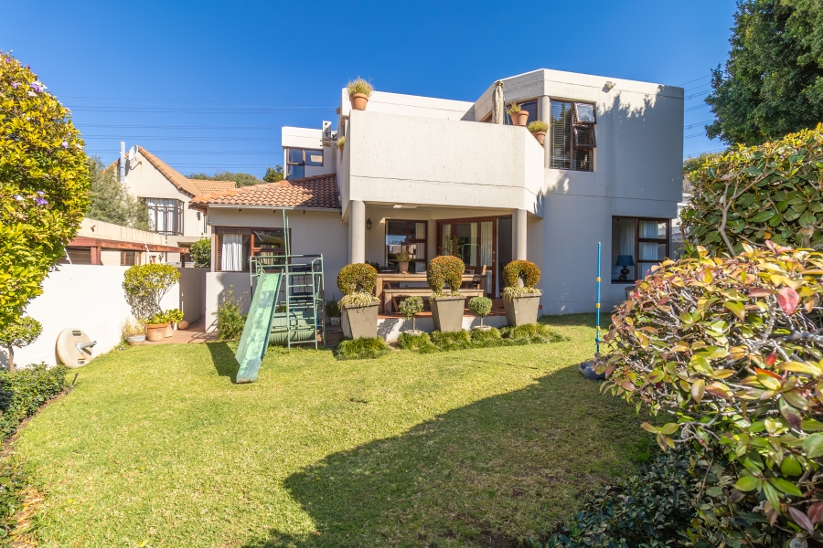 3 Bedroom Property for Sale in Magaliessig Gauteng
