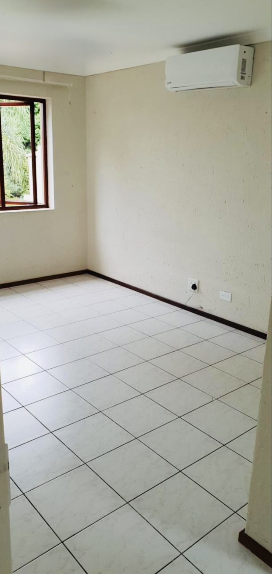 To Let 3 Bedroom Property for Rent in Barbeque Downs Gauteng