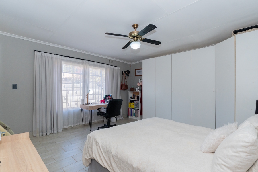 4 Bedroom Property for Sale in Birchleigh Gauteng