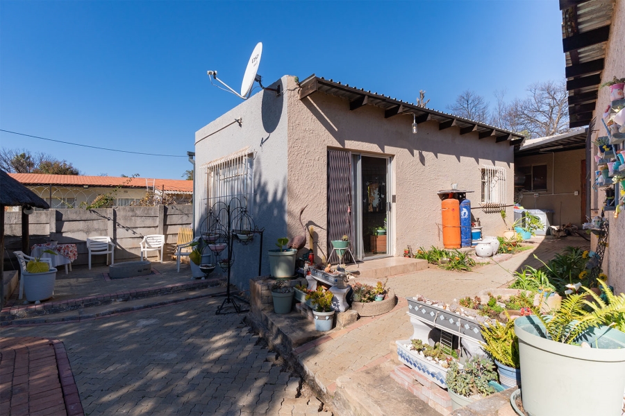 4 Bedroom Property for Sale in Birchleigh Gauteng