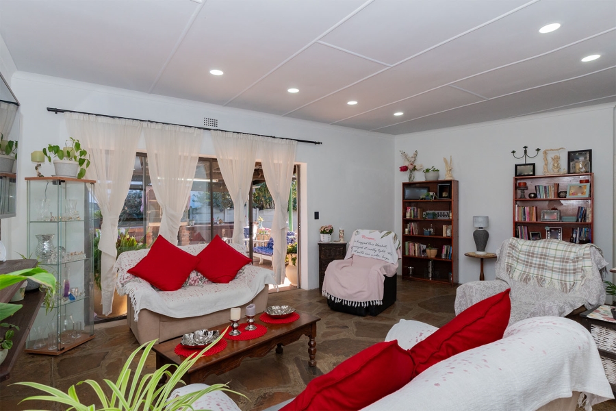 4 Bedroom Property for Sale in Birchleigh Gauteng