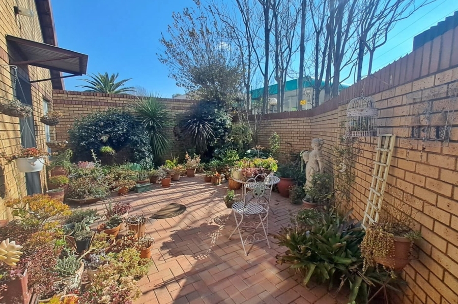 2 Bedroom Property for Sale in Clubview Gauteng