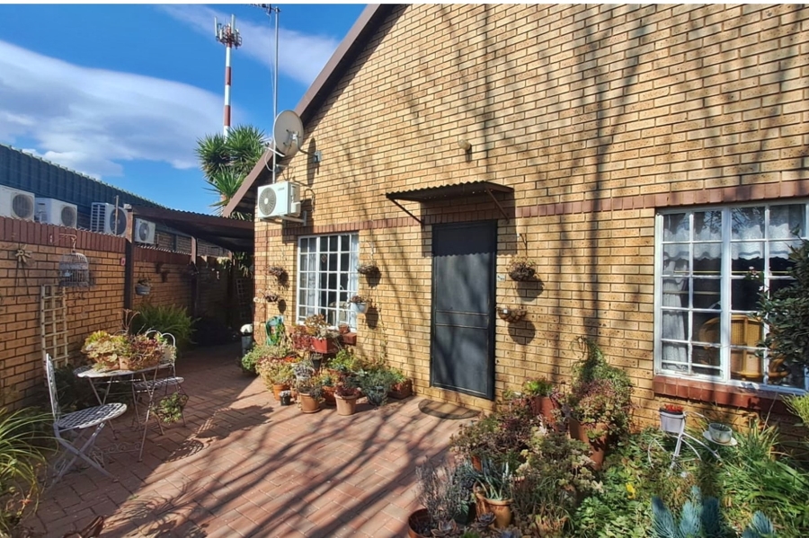 2 Bedroom Property for Sale in Clubview Gauteng