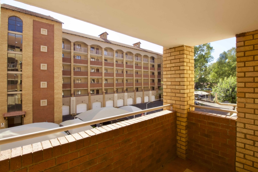 2 Bedroom Property for Sale in Die Hoewes Gauteng
