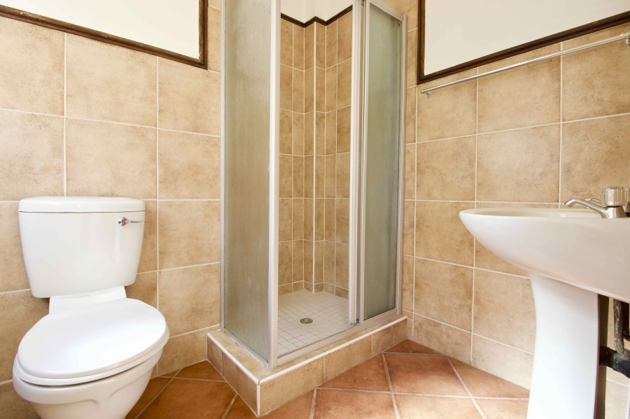 2 Bedroom Property for Sale in Die Hoewes Gauteng