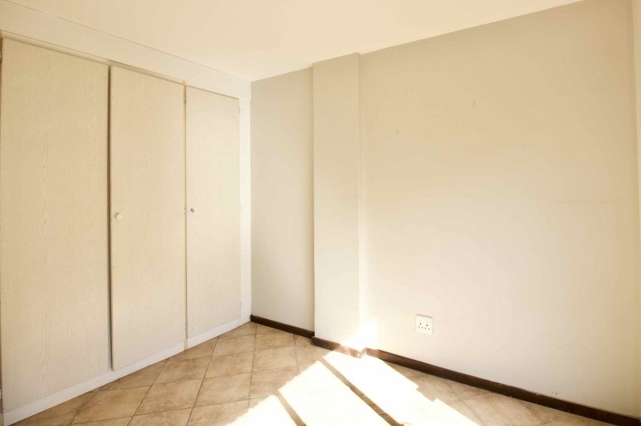 2 Bedroom Property for Sale in Die Hoewes Gauteng