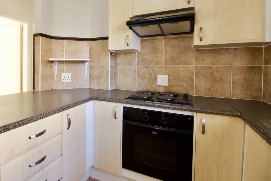 2 Bedroom Property for Sale in Die Hoewes Gauteng