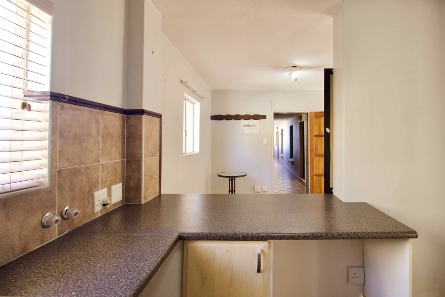 2 Bedroom Property for Sale in Die Hoewes Gauteng