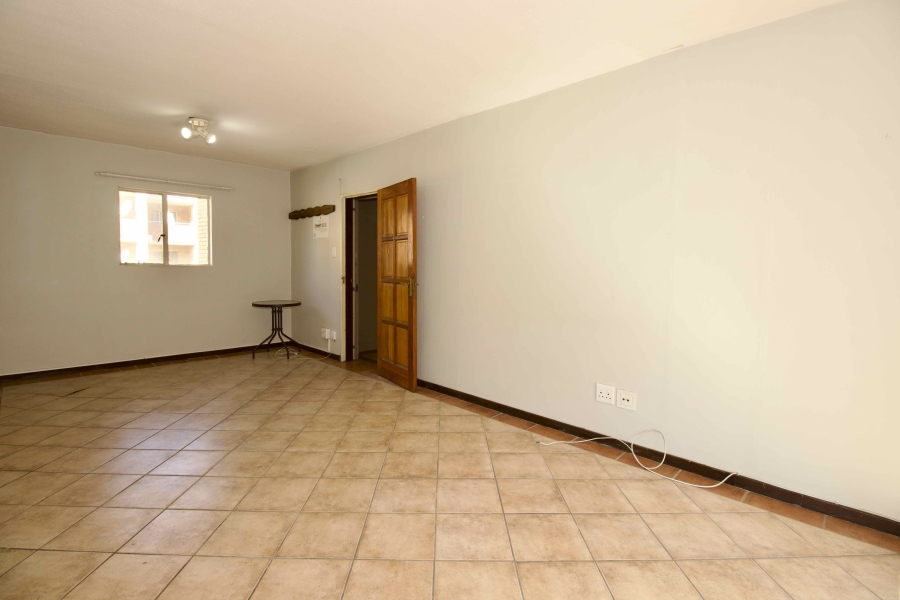 2 Bedroom Property for Sale in Die Hoewes Gauteng
