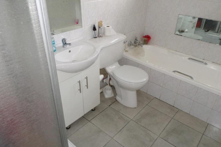 2 Bedroom Property for Sale in Freeway Park Gauteng