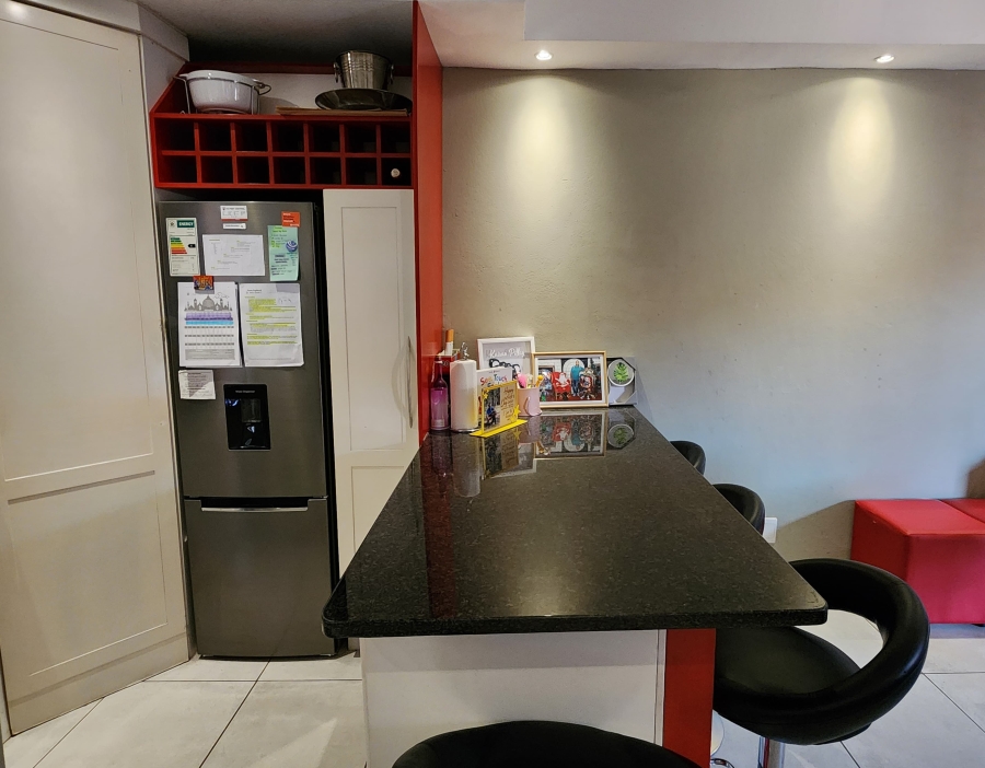 1 Bedroom Property for Sale in Wapadrand Gauteng