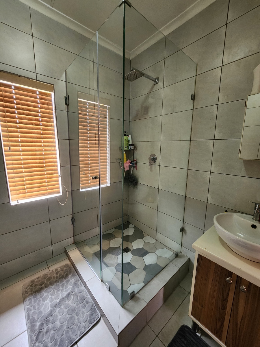 1 Bedroom Property for Sale in Wapadrand Gauteng