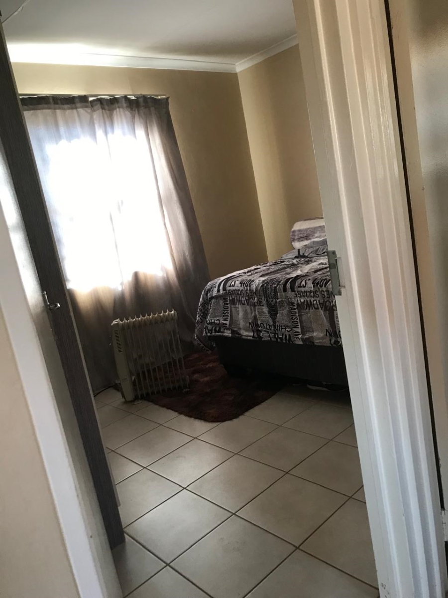 2 Bedroom Property for Sale in Lufhereng Gauteng