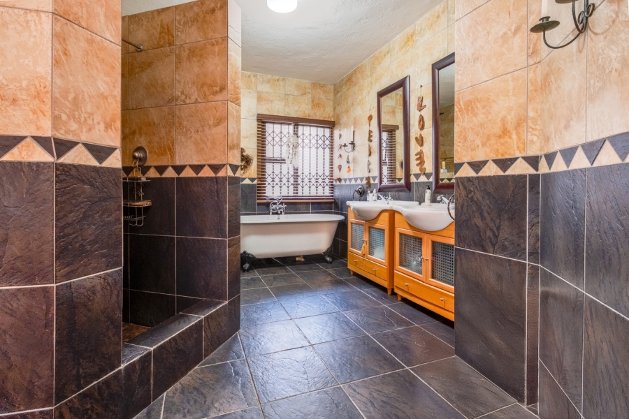 4 Bedroom Property for Sale in Robin Hills Gauteng