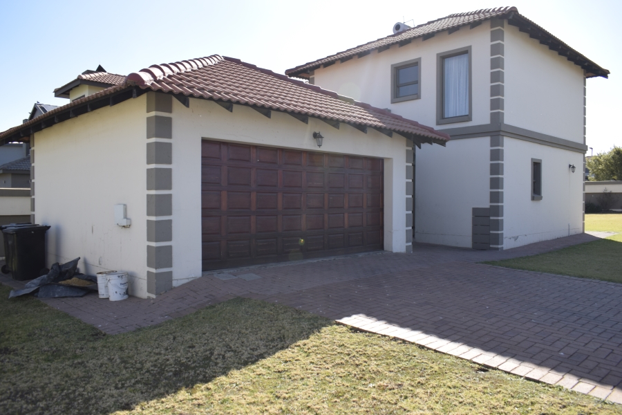 2 Bedroom Property for Sale in Helderwyk Gauteng