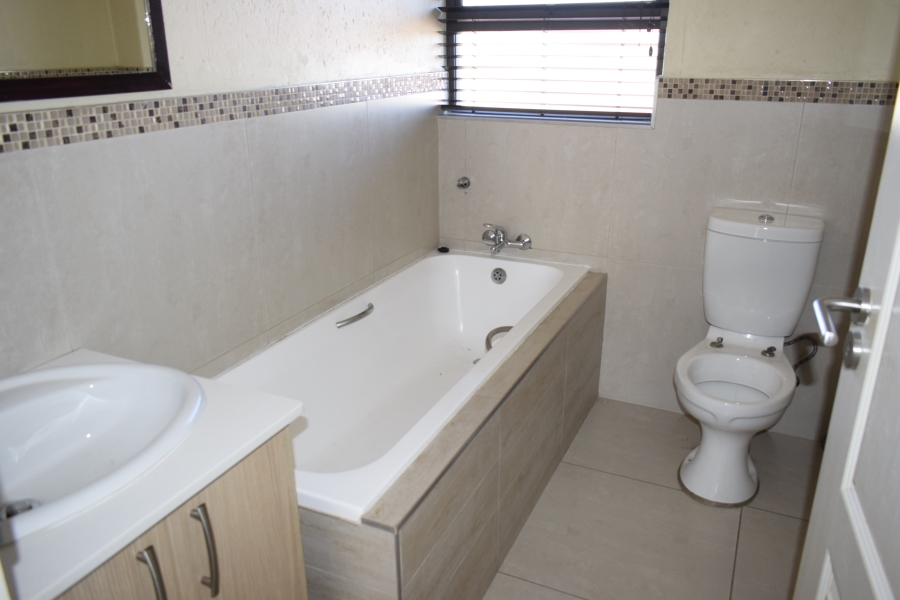 2 Bedroom Property for Sale in Helderwyk Gauteng