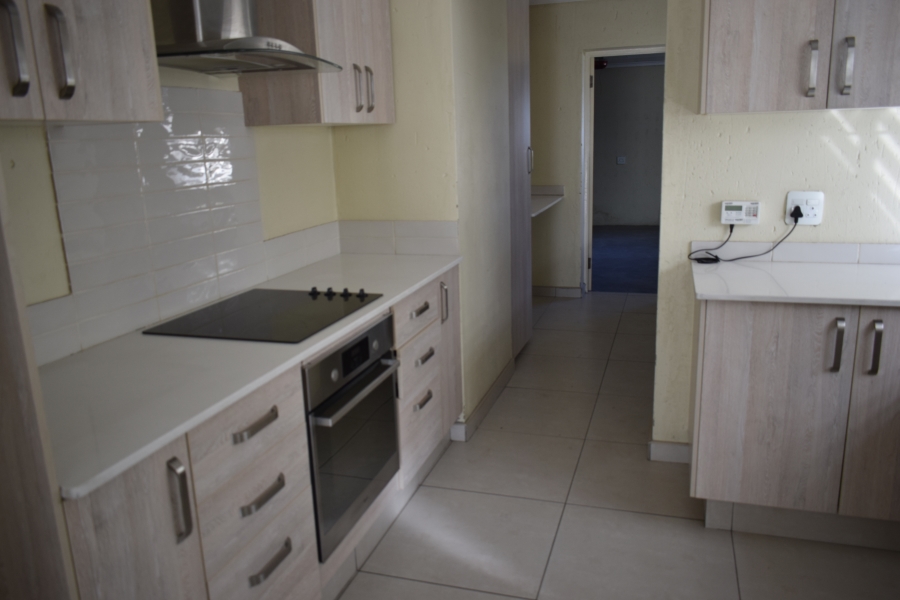 2 Bedroom Property for Sale in Helderwyk Gauteng