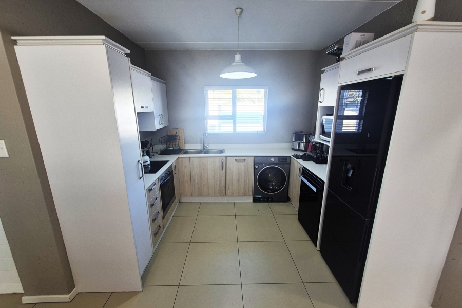 To Let 2 Bedroom Property for Rent in Paulshof Gauteng