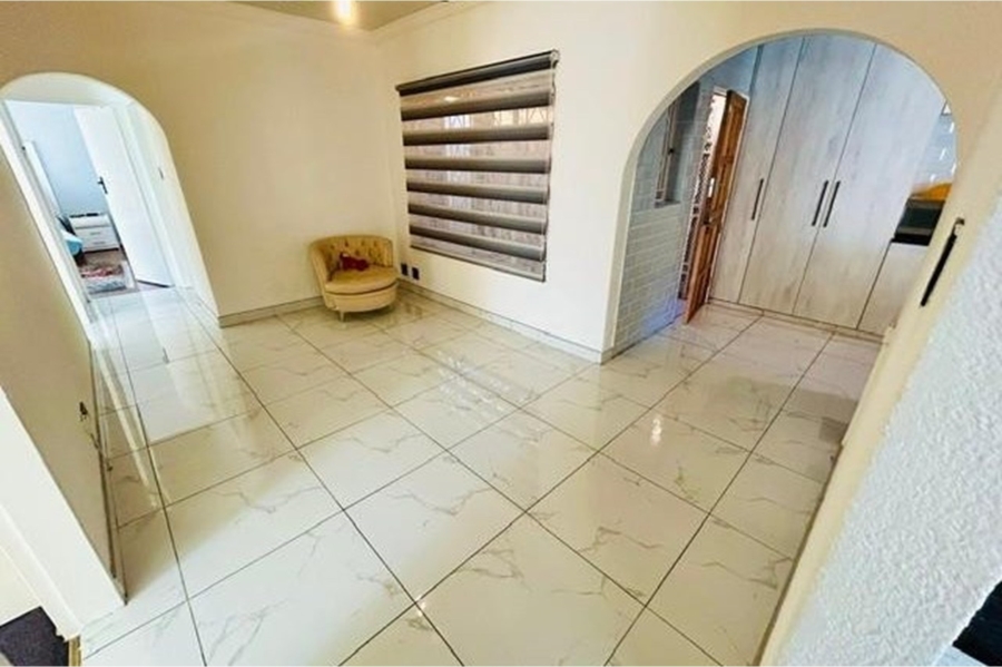 6 Bedroom Property for Sale in Mayfield Park Gauteng