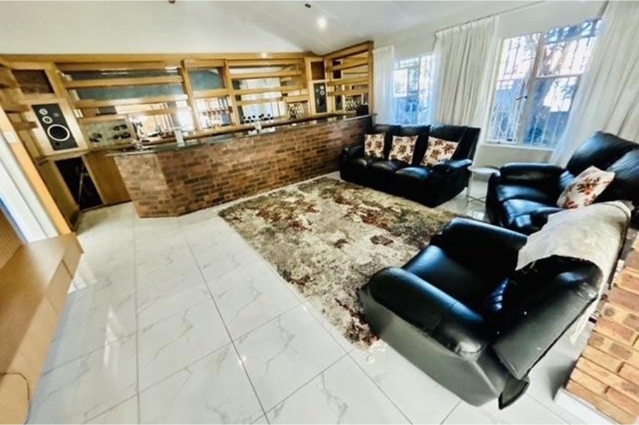 6 Bedroom Property for Sale in Mayfield Park Gauteng