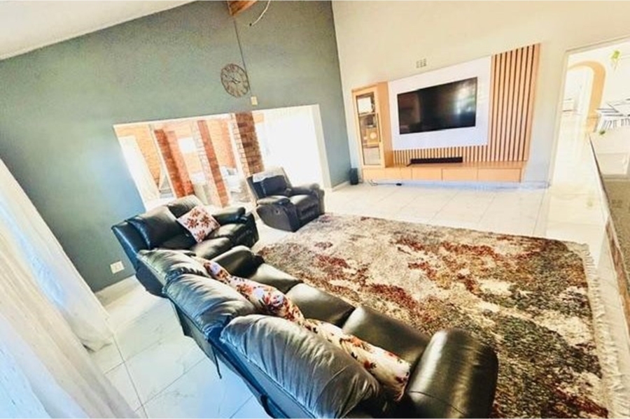 6 Bedroom Property for Sale in Mayfield Park Gauteng