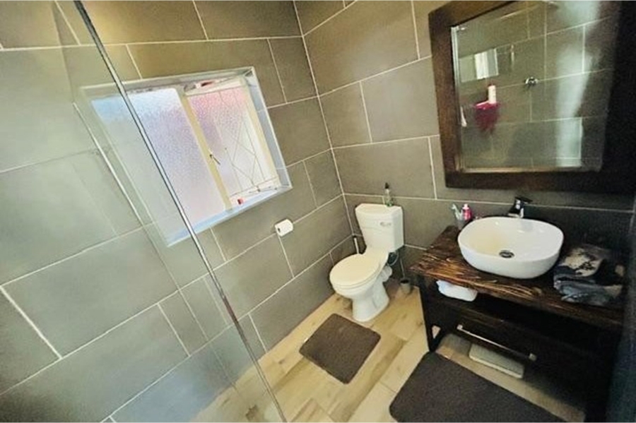6 Bedroom Property for Sale in Mayfield Park Gauteng