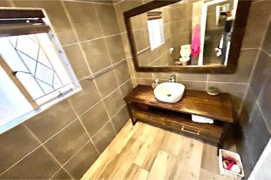 6 Bedroom Property for Sale in Mayfield Park Gauteng